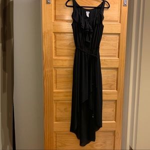 Caché faux wrap high low black maxi dress ploy chiffon type fabric.